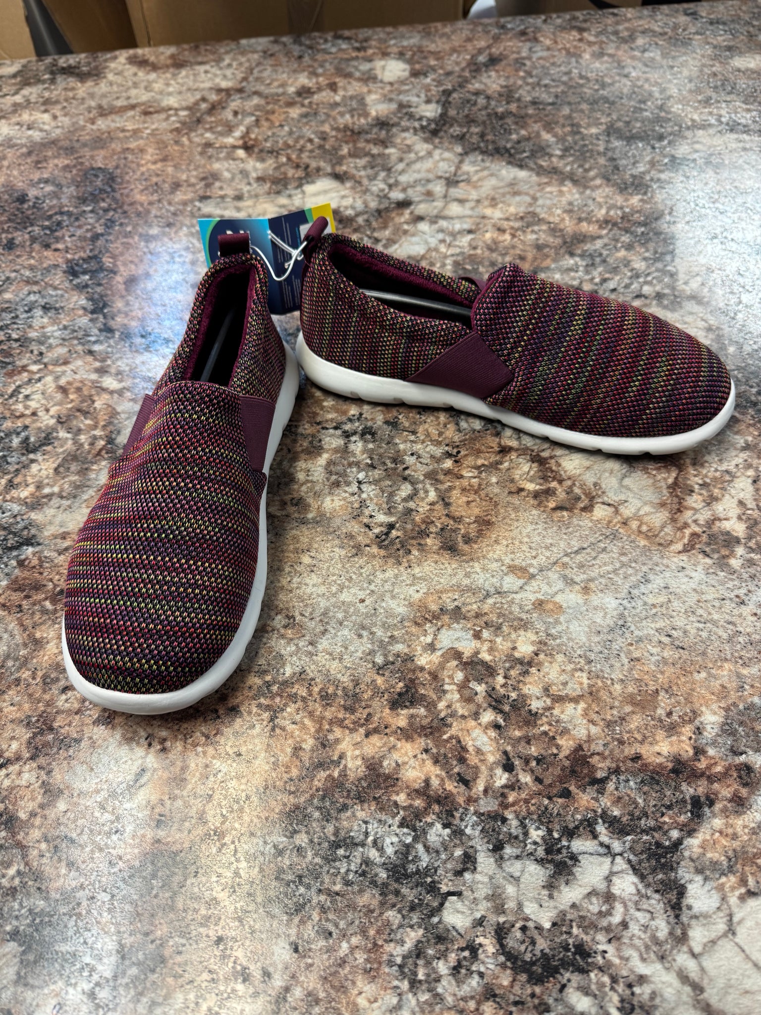 SHOES: Sneakers Women